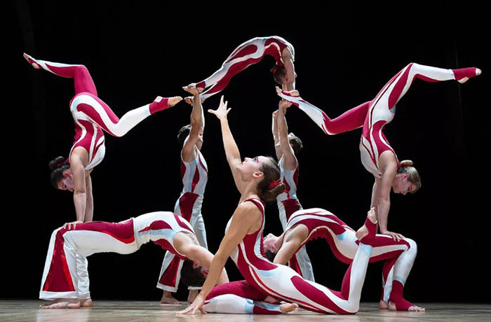 Акробатика для детей: спортивная, воздушная, цирковая, фитнес