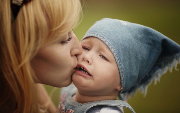 Что должен уметь ребенок в 8 месяцев. Таблица, нормы навыков, умений, рост, вес, как развивать