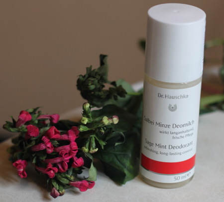 Детский дезодорант для подмышек мальчика, девочки, подростков. С какого возраста можно, как выбрать, где купить