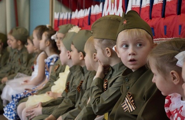 Флешмоб для детей с движениями, словами в детском саду