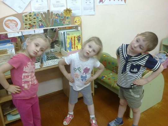 Гимнастика в подготовительной группе: корригирующая, бодрящая после сна, оздоровительная, музыкальная, в стихах, комплекс по месяцам, по ФГОС