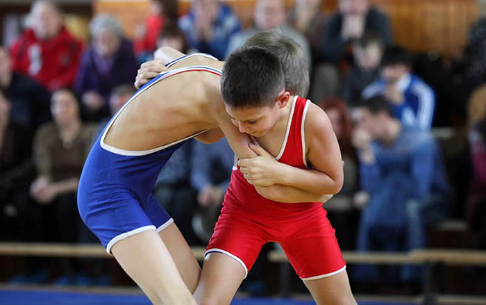 Греко-римская борьба для детей. Польза и вред, отзывы