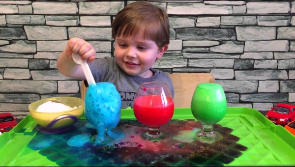 Химические опыты для детей в домашних условиях. Наборы для школьников: Вулкан, Chemistry, Светофор