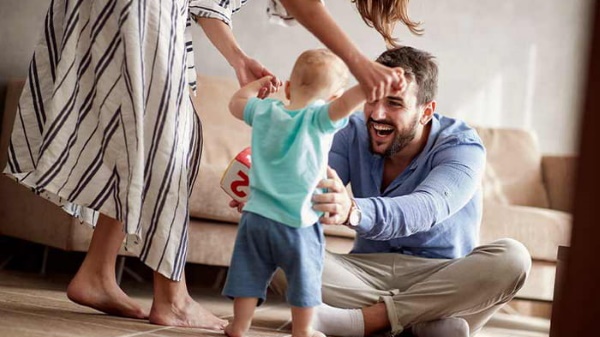 Как научить ребенка ходить самостоятельно без поддержки