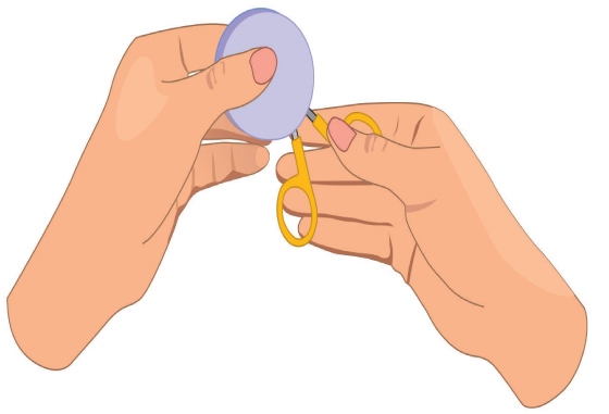 Как подстричь ногти новорожденному, когда первый раз, чем, чтобы не было вросших ногтей, уход