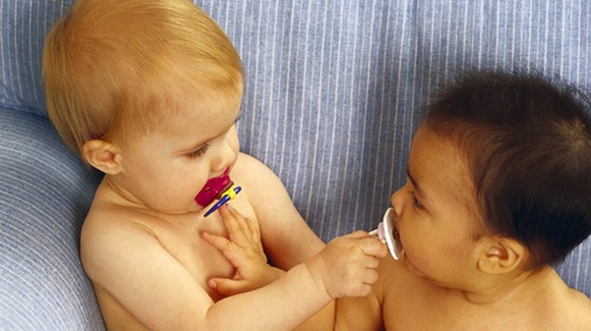 Как отучить ребенка от соски, грудного вскармливания, бутылочки, ночных кормлений