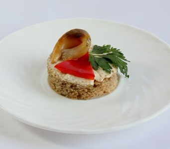 Канапе для детей на День рождения из мяса и рыбы, овощей, фруктов, сладкие бутерброды. Лучшие рецепты с фото, рекомендации по приготовлению