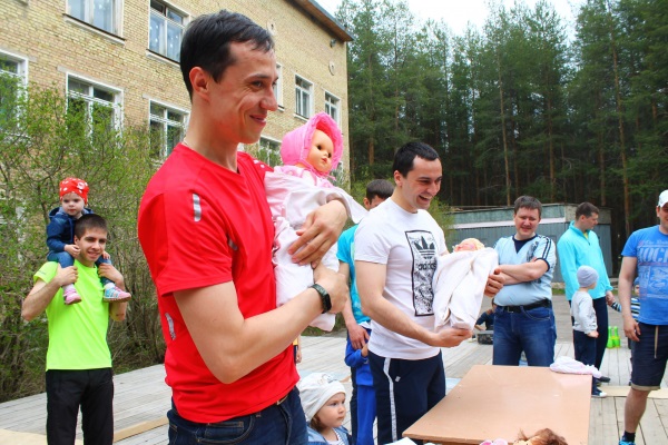 Конкурсы на годик ребенку для гостей взрослых, детей, сценарии Дня рожденья