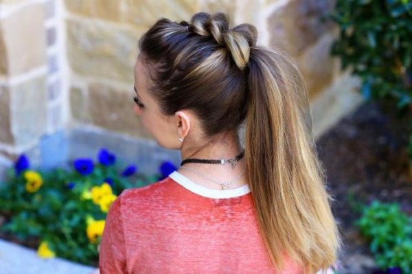 Косичка из хвостиков с резинками пошагово с фото