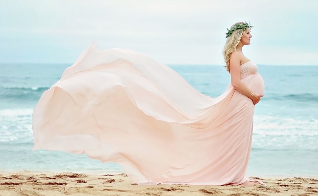 Красивые беременные девушки. Фото с мужем, парнем, ребенком, животик. Фотосессии на природе, море, идеи в домашних условиях