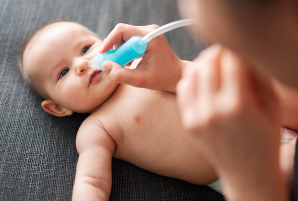 Чем лечить насморк у новорожденного в 1-2-3-4-7 месяцев