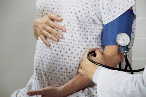 Капельница Магнезии при беременности. Для чего, показания, польза, побочные эффекты