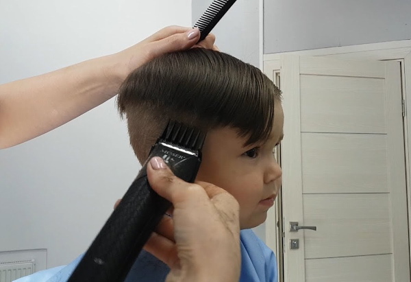 Молния на голове у мальчиков. Фото, как состричь машинкой