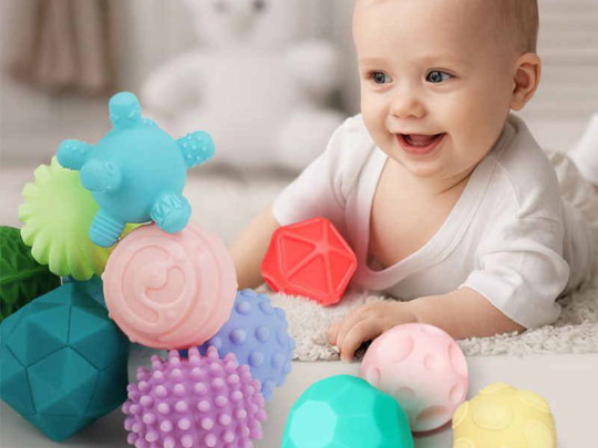 Мячик для массажа новорожденного. Как называется, где купить, как и когда делать