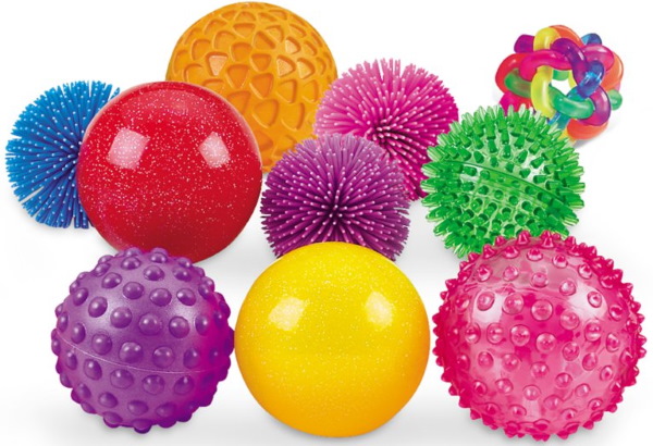 Мячик для массажа новорожденного. Как называется, где купить, как и когда делать