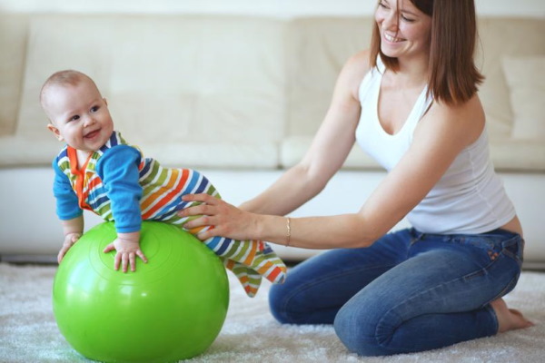 Мячик для массажа новорожденного. Как называется, где купить, как и когда делать