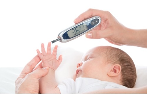 Недоношенные дети. Развитие по месяцам, этапы выхаживания, последствия в будущем. Уход, вскармливание, прикорм, массаж, одежда, прививки