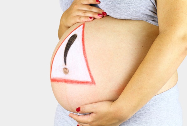 Самые опасные недели беременности во всех триместрах