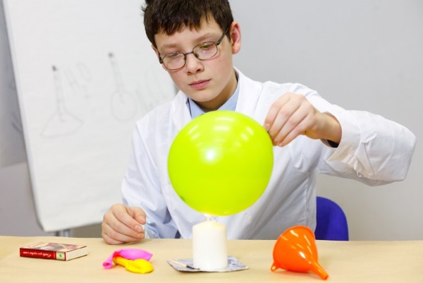 Опыты для детей по физике в домашних условиях. Инструкции с объяснениями