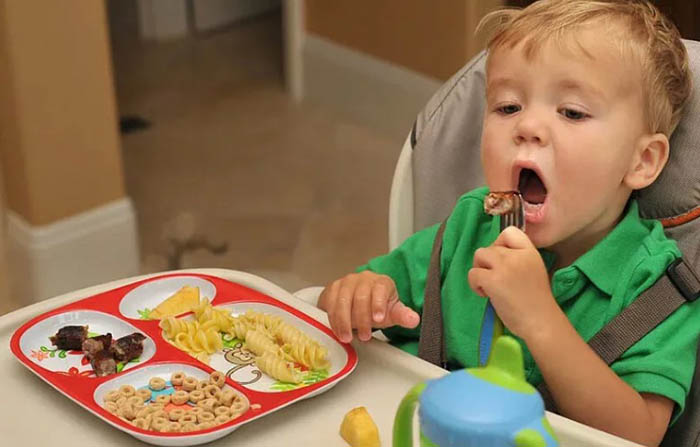 Питание ребенка в 2 года. Чем кормить, рацион