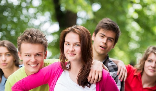 Подростковый возраст. Особенности, проблемы, кризис, признаки у ребенка. Психология личности девочек, мальчиков. Что делать родителям