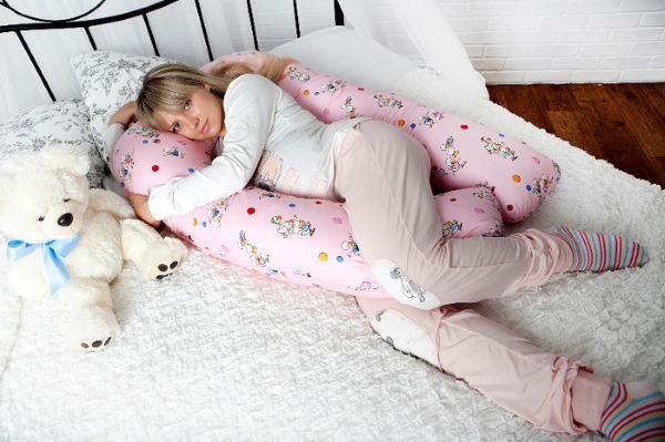 Подушка для беременных. Фото, отзывы какая лучше: банан, подкова, u образная, ортопедическая. Theraline, Фэст, Релакс сон, Red Castle. Как сшить самой, выкройка