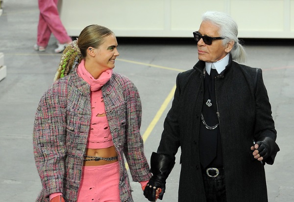 Прически с хвостом на длинные волосы для девочек. Фото, как сделать своими руками