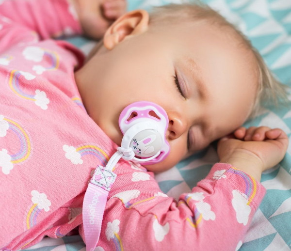 Пустышки для новорожденного. Какая лучше, за и против