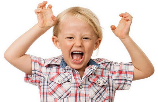 Ребенок бьет себя по голове 1-1.5-2-3-4 года