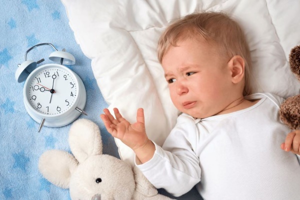 Ребенок плохо спит днем, ночью в 1-2-3-4 месяца