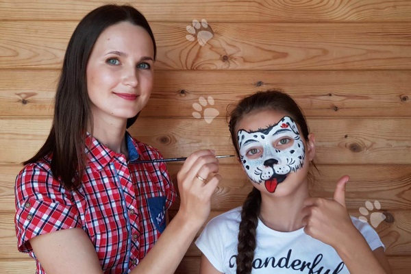 Рисунки на лице для девочек. Как сделать красками, гуашью, легкие и красивые, простые для игр