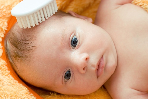 Родничок у новорожденных: когда зарастает - нормы. Где находится, как выглядит, форма. Что означает маленький, большой, если пульсирует