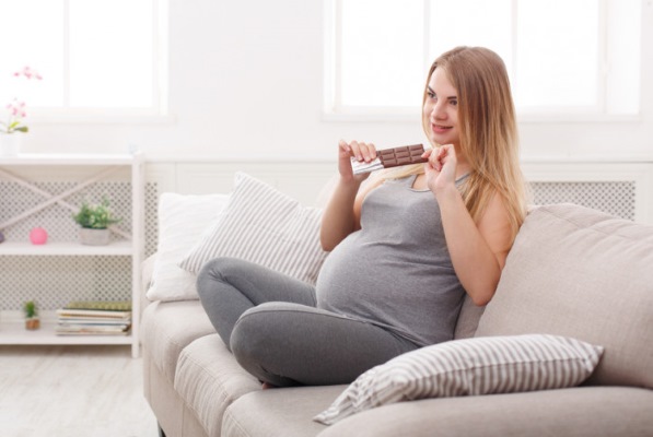 Шевеление плода при беременности. Когда начинается, нормы по неделям, как распознать, правильно считать, ощущения