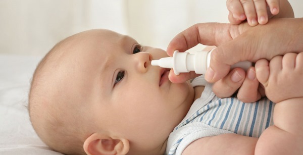 Чем лечить насморк, сопли у грудничка без температуры. Народные средства, препараты из аптеки