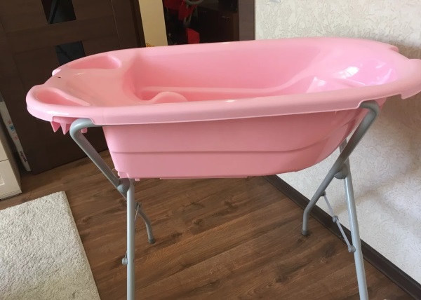 Ванночки для купания новорожденного - какую купить. Рейтинг и отзывы