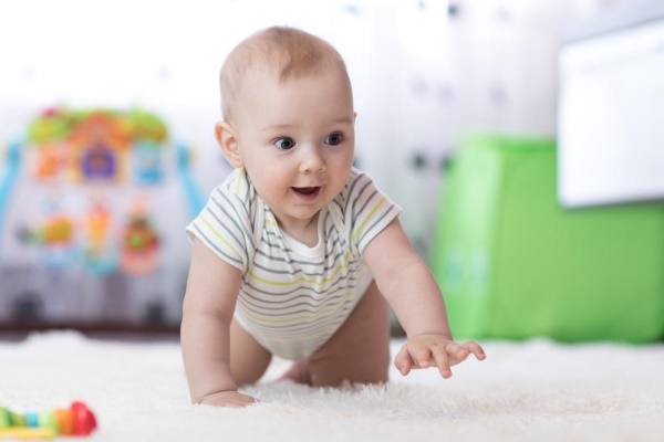 Во сколько дети начинают ходить: когда, возраст, сколько месяцев